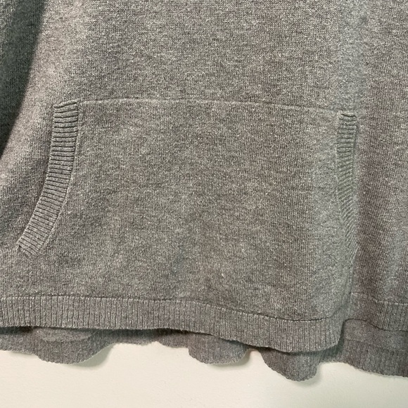 GAP Gray V-Neck Long Sleeve Sweater with Front Pockets Size XS/S - Picture 5 of 8